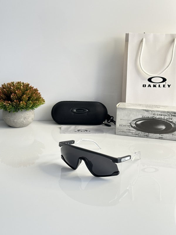 Oaklley Black And Black Unisex Sunglasses
