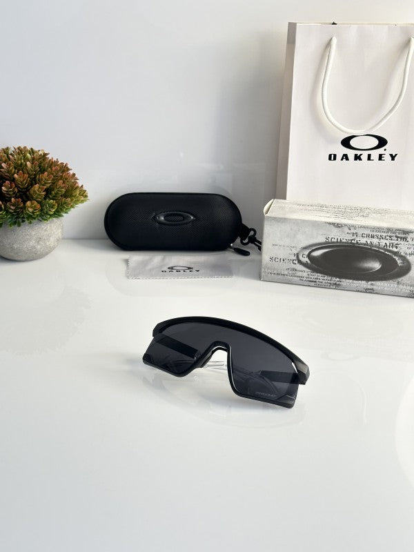 Oaklley Black And Black Unisex Sunglasses