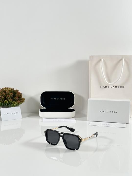Mar_c J_acobs Gold Black